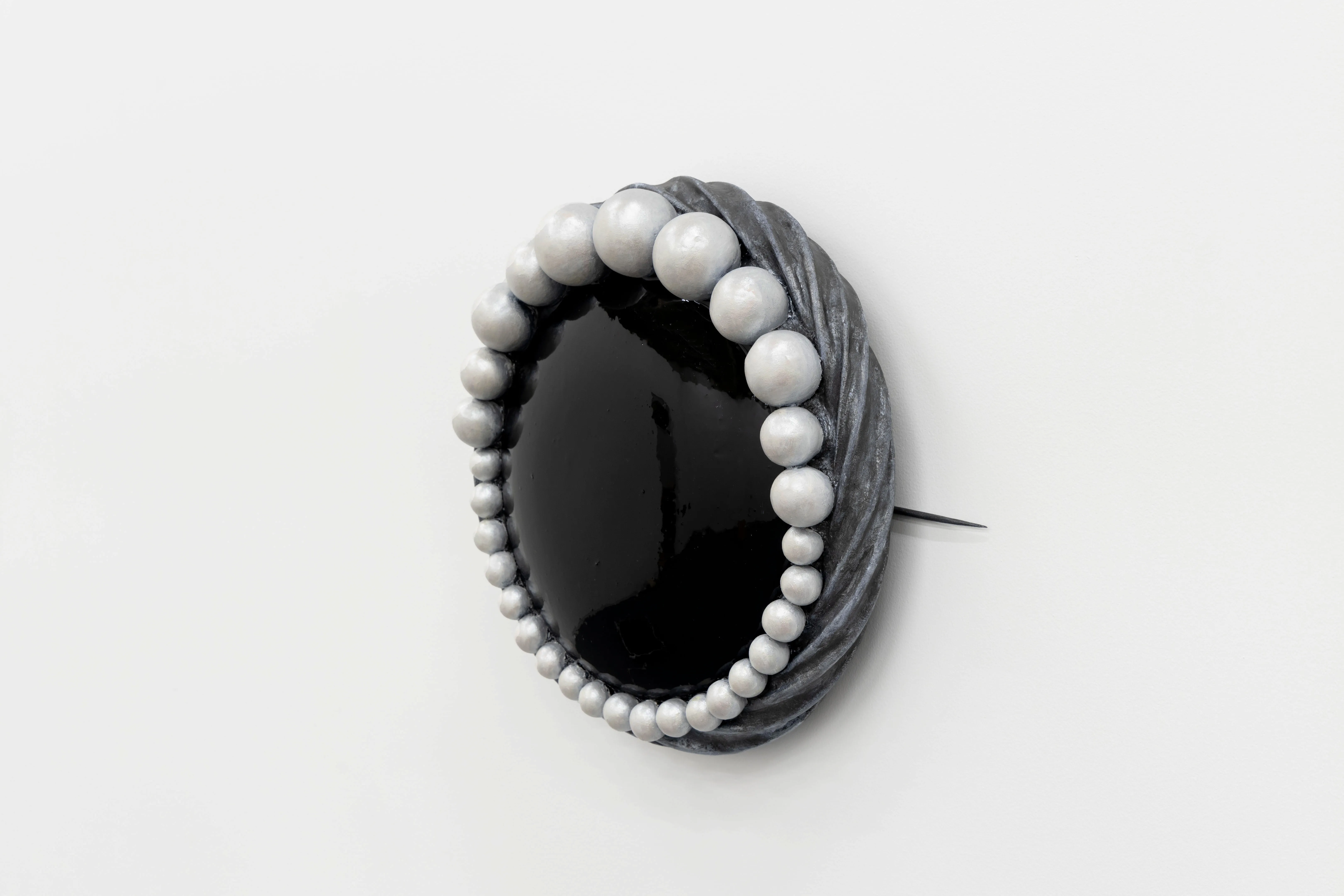 Brooch (pearls), 2024
